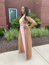 Load image into Gallery viewer, Layla Flowy Maxi Dress
